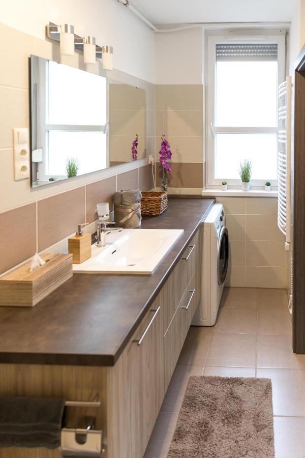 Sflower Apartman 埃格尔 外观 照片